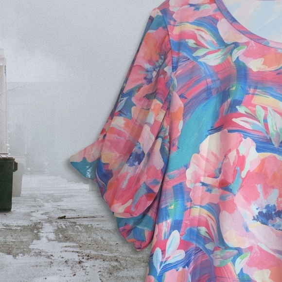 NWT Sterling Kreek Floral Pink and Blue Women's Top Size Small - Picture 3 of 7